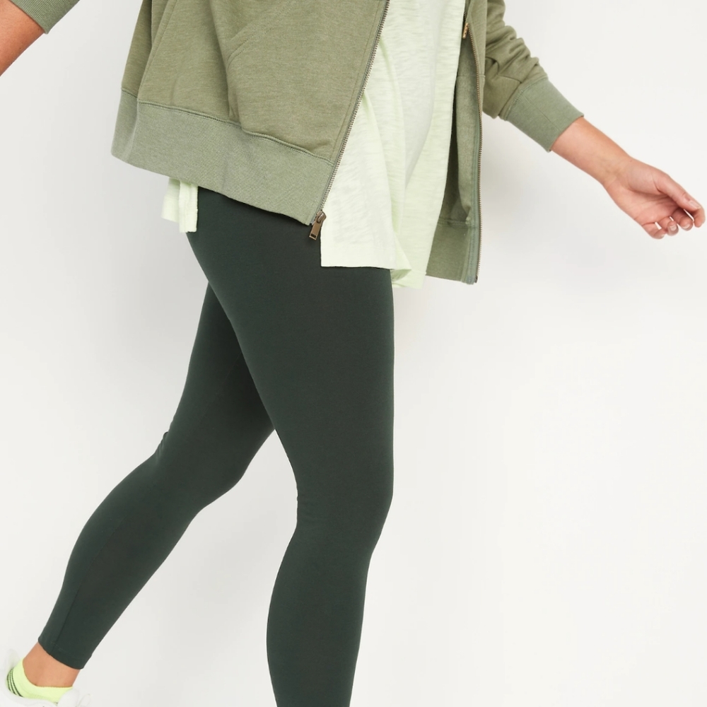 Old Navy Maternity/postpartum leggings size medium Forrest green